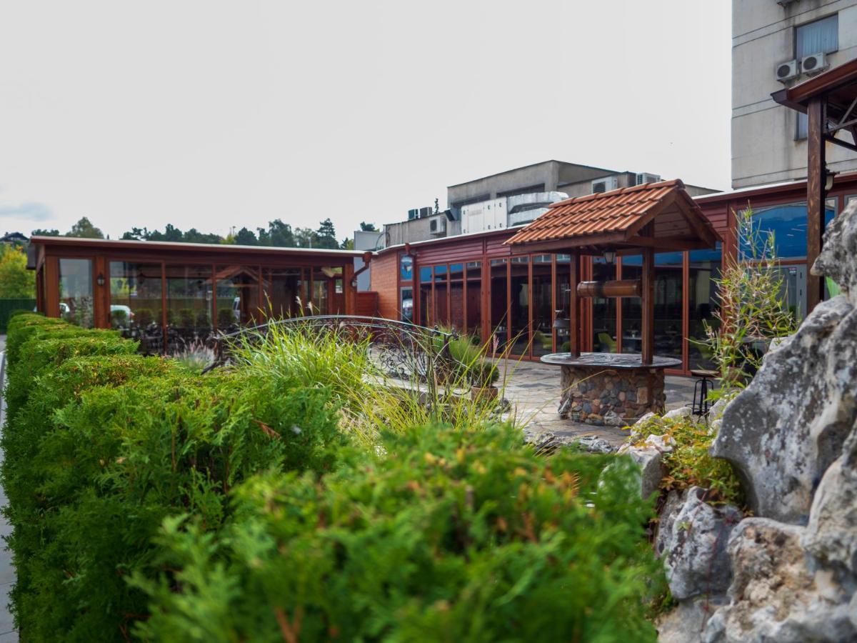 Hotel Elit Pernik Ngoại thất bức ảnh
