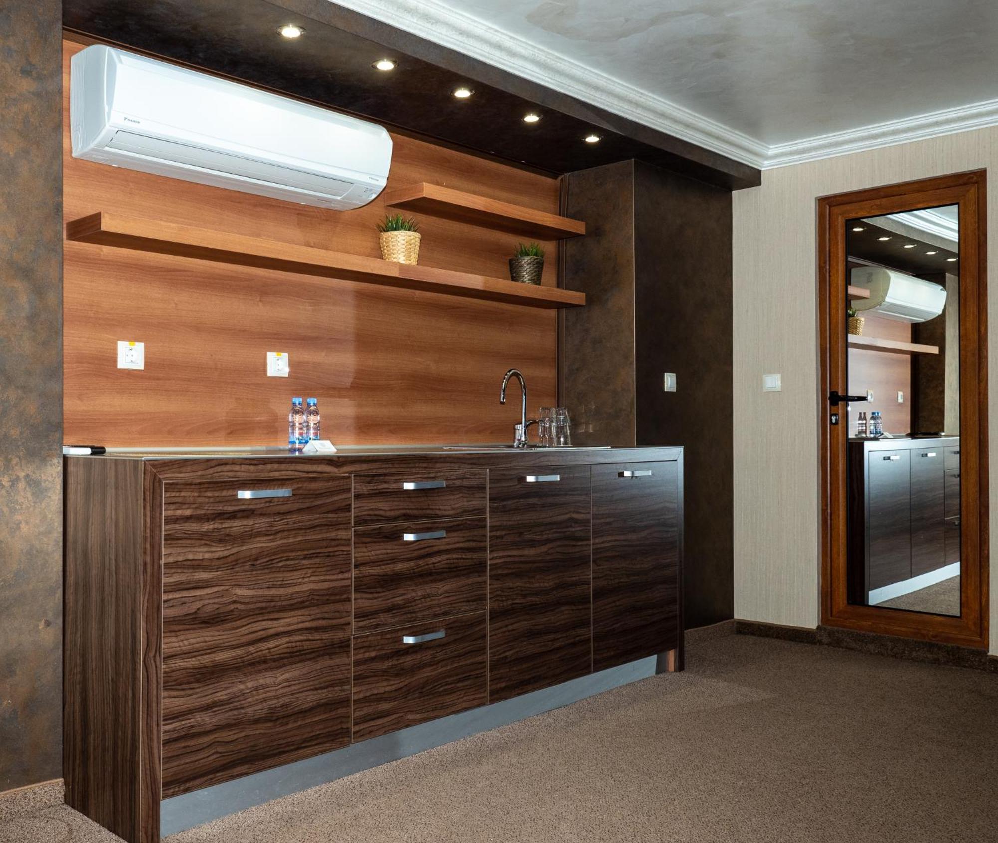 Hotel Elit Pernik Ngoại thất bức ảnh