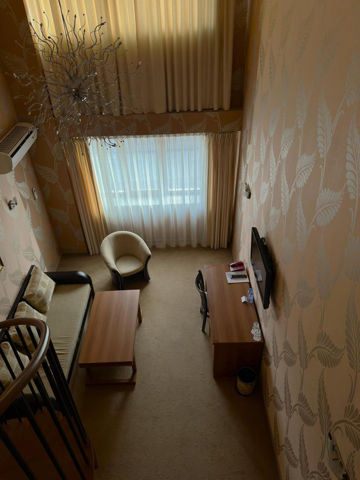 Hotel Elit Pernik Ngoại thất bức ảnh