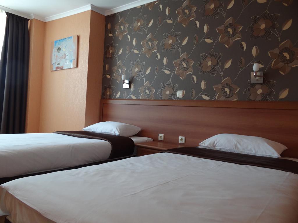 Hotel Elit Pernik Ngoại thất bức ảnh
