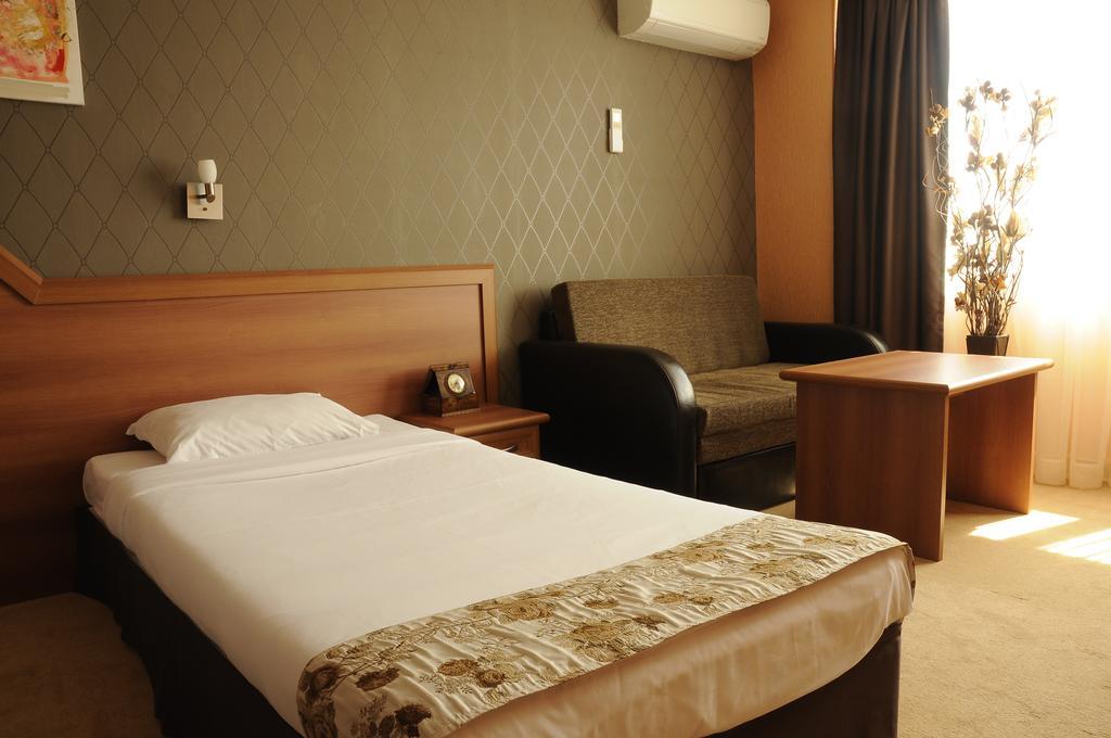 Hotel Elit Pernik Ngoại thất bức ảnh