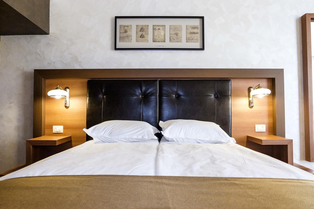 Hotel Elit Pernik Ngoại thất bức ảnh